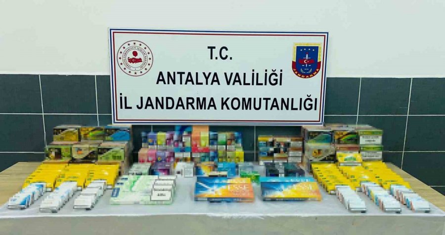 Manavgat’ta Kaçak Tütün Ve Elektronik Sigara Operasyonu