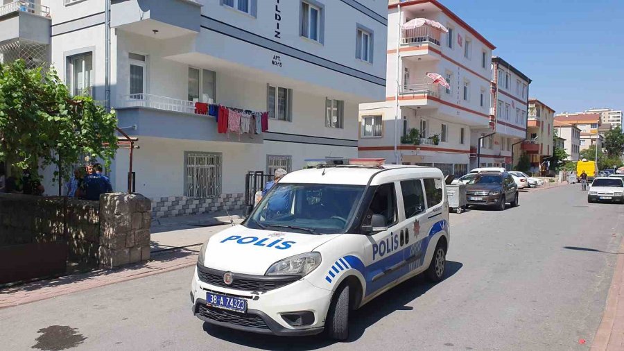 90 Yaşındaki Kadın Evinde Ölü Bulundu