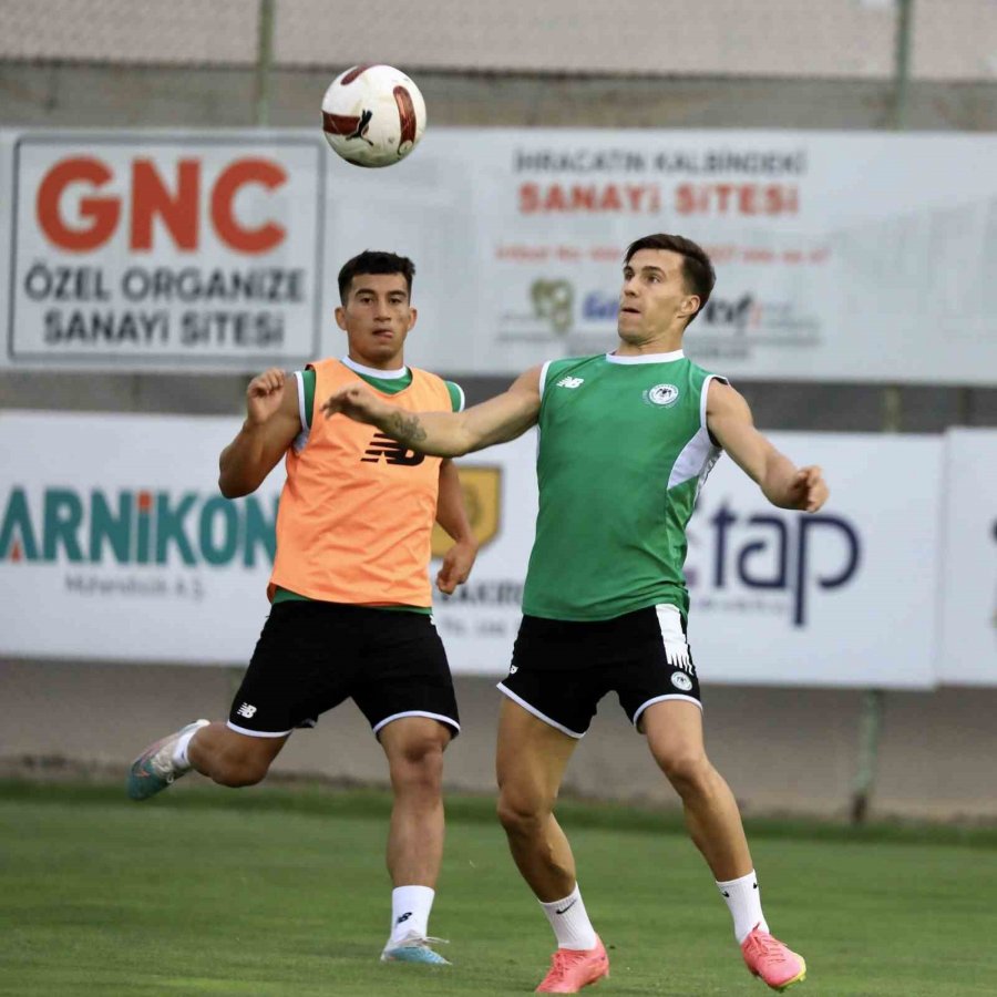 Konyaspor’da Yeni Transfer Oliveira İlk Antrenmanına Çıktı