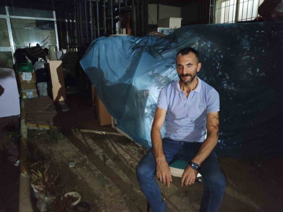 Fahiş Artışa Boyun Eğmedi, Evinden Tahliye Edildi