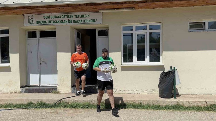 Türkiye’de Şikeyi Ortaya Çıkardı, Oğlu Futbolu Seçmedi