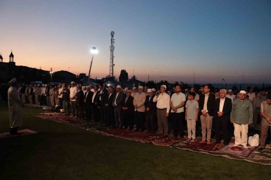 Kayseri’de Kur’an-ı Kerim’e Yapılan Çirkin Saldırılara Anlamlı Tepki