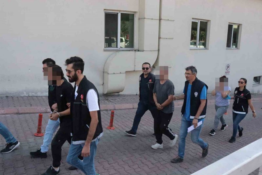 Narkotik Göz Açtırmıyor: 3 Gözaltı