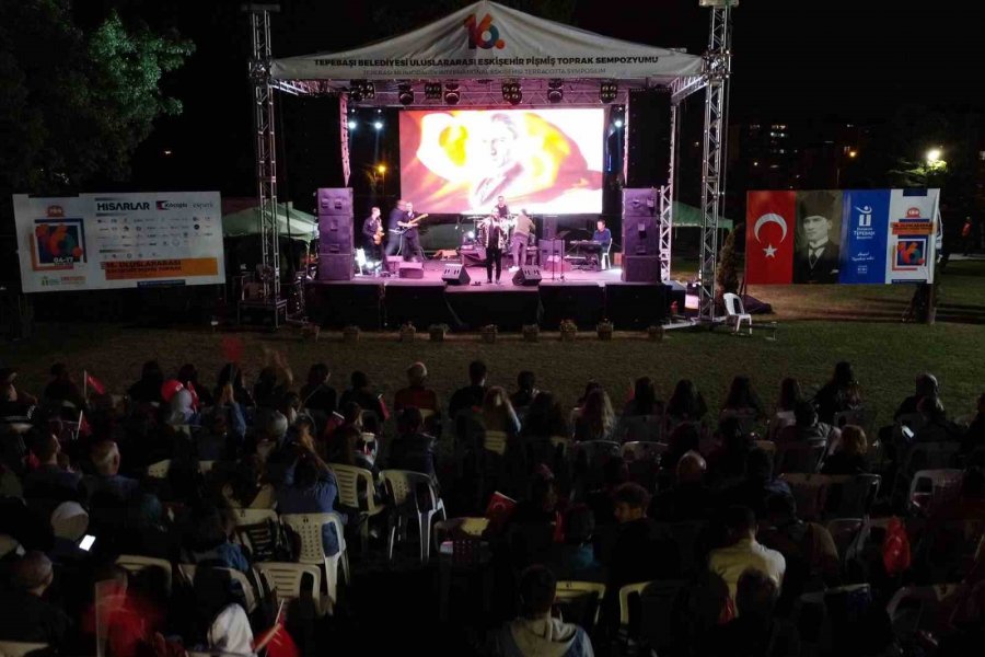 Müzikseverler İmançer İle Keyifli Bir Akşam Geçirdi