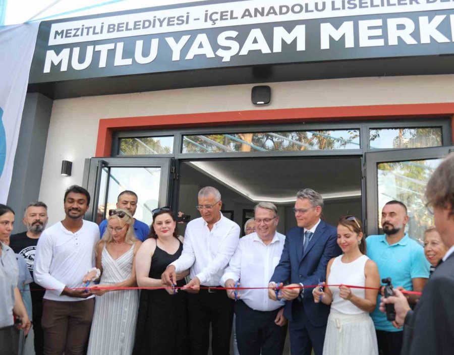 Mezitli’de Mutlu Yaşam Merkezi Açıldı
