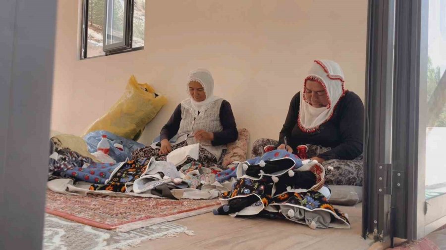 Kayseri’de Kadın Kooperatifleri Ürünlerini Satış Ofislerinde Vatandaşlarla Buluşturuyor