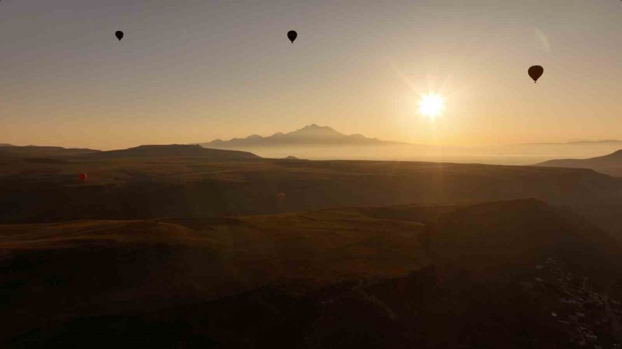 Güney Afrikalı Turistlerin Soğanlı Vadisi’nde Renkli Anları