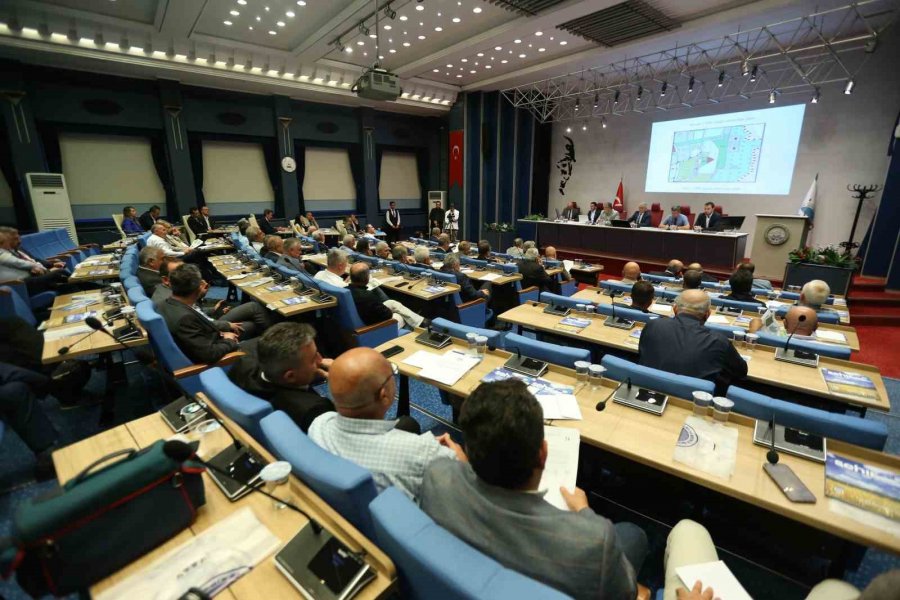 Mehmet Özhaseki İsmi Bulvara Verilecek