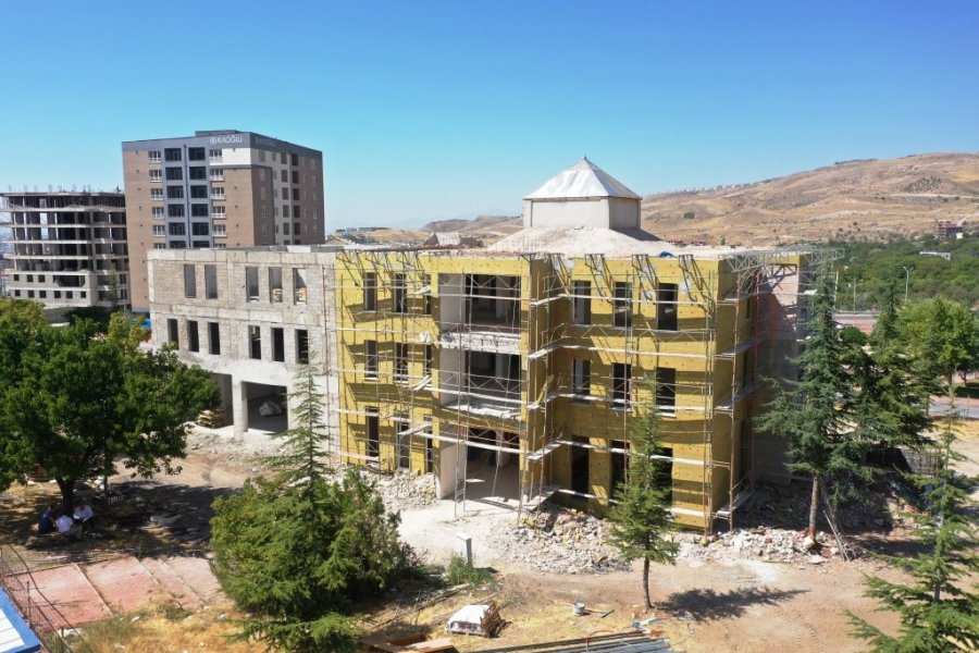 Başkan Çolakbayrakdar, “kütüphane, 7’den 70’e Herkesin Yeni Uğrak Mekânı Olacak”