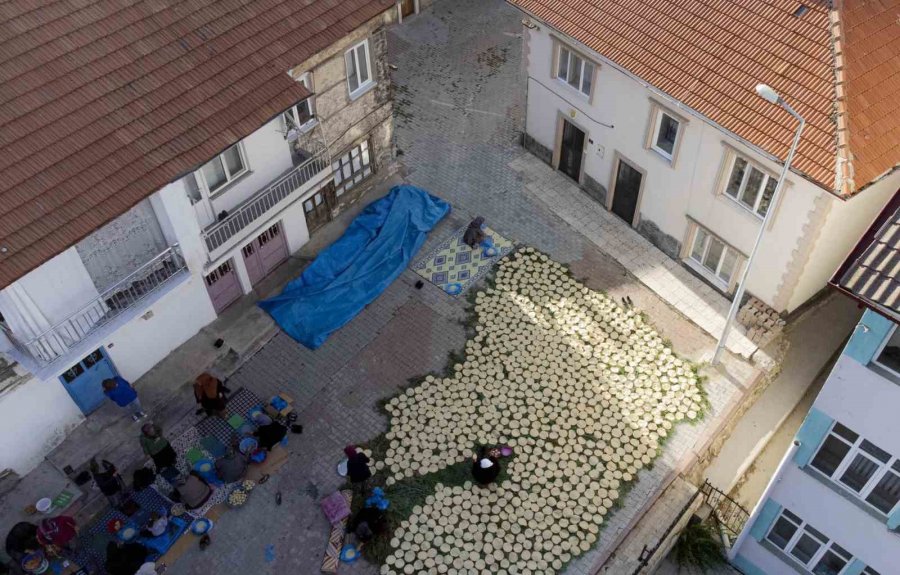 Bu Tarhana Başka Tarhana