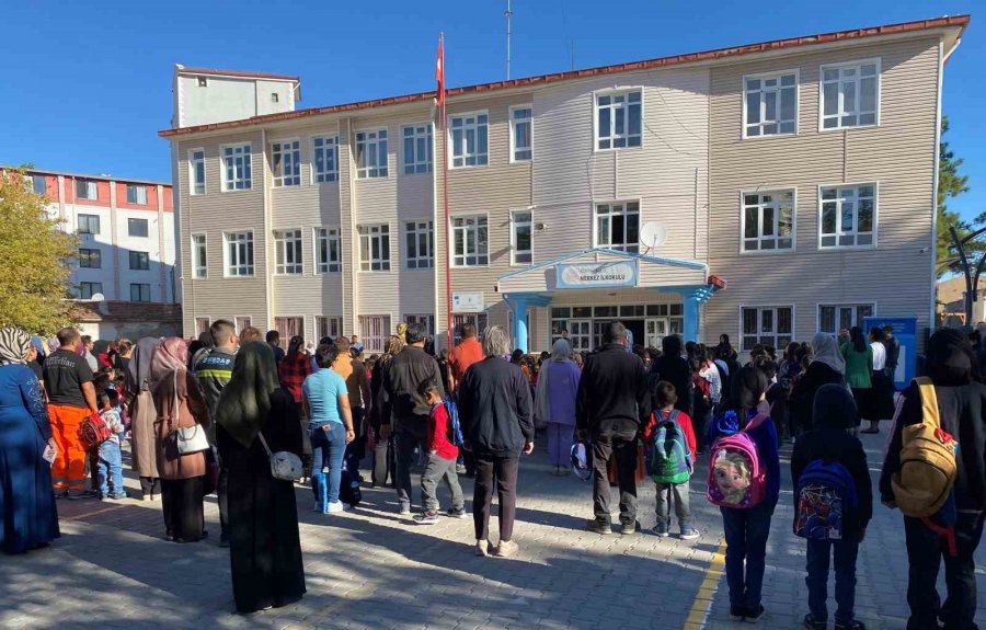 Kulu’da 7 Bin 232 Öğrenci Ders Başı Yaptı