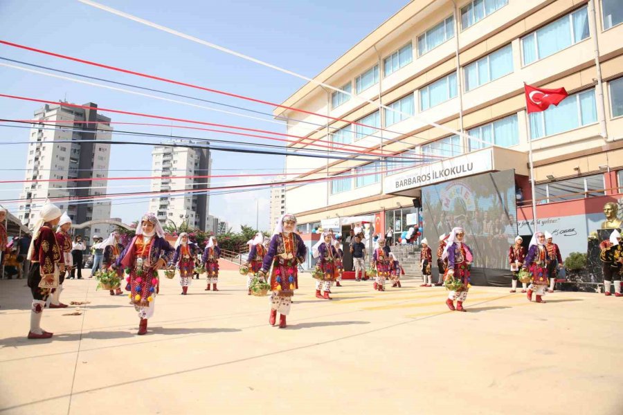 Mersin’de Yeni Eğitim-öğretim Yılı Törenle Başladı
