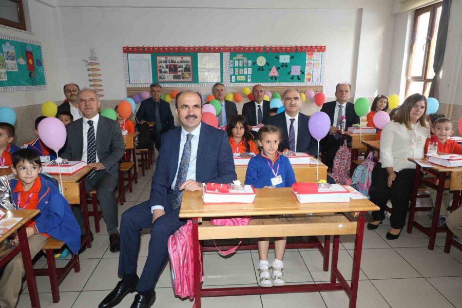 Konya’da Yeni Eğitim Ve Öğretim Yılının İlk Ders Zili Çaldı