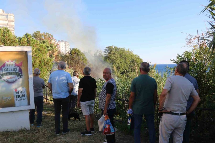 Antalya’da Falezlerde Yangın Paniği
