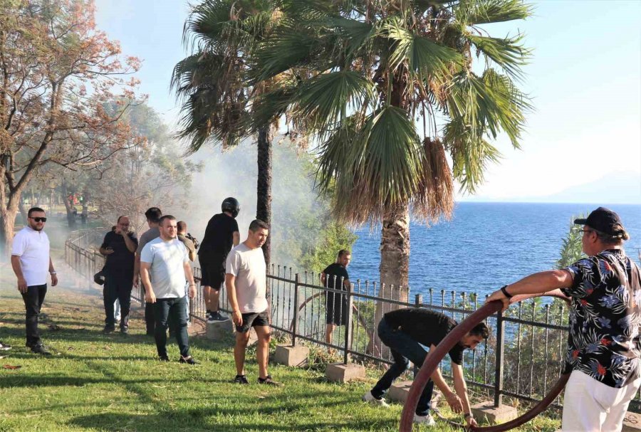 Antalya’da Falezlerde Yangın Paniği