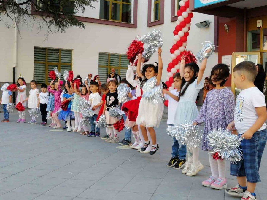 Vali Çelik: "en Temel Amacımız, Çocuklarımızın Kaliteli Eğitim Almasıdır"