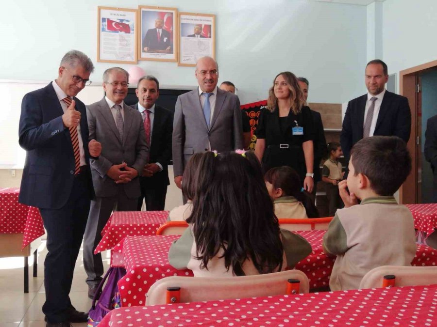 Vali Çelik: "en Temel Amacımız, Çocuklarımızın Kaliteli Eğitim Almasıdır"