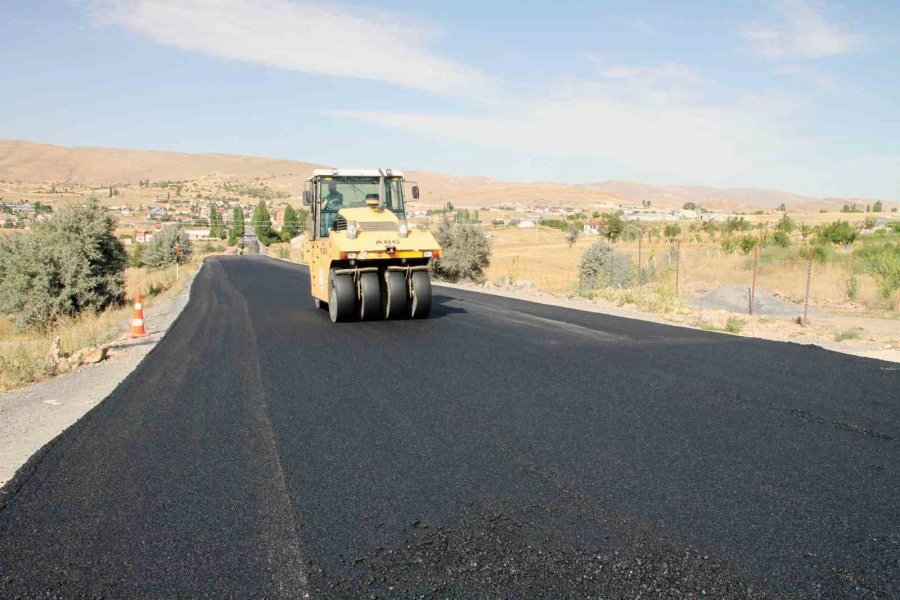 Kamber’de Dikkat Çeken Asfalt Çalışması