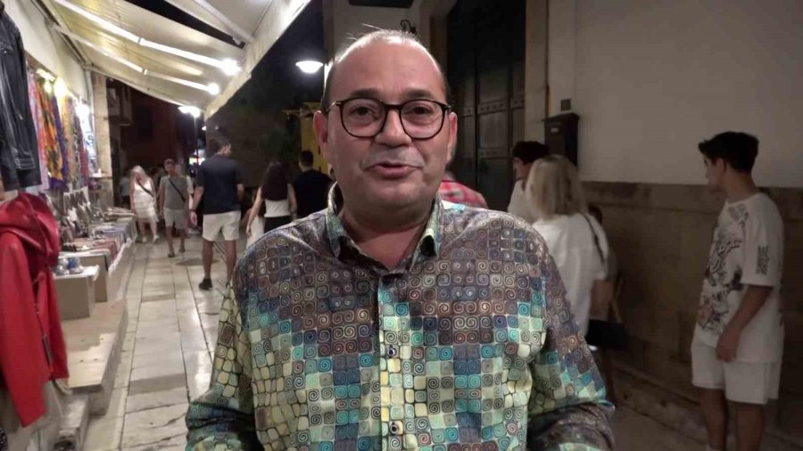 Seçmen Sayısı 594 Olan Tarihi Semti Yılda 3 Milyon Turist Ziyaret Ediyor