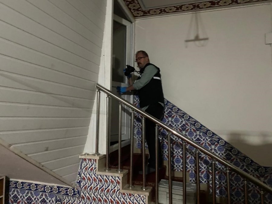 Cami Faresi Suçüstü Yakalandı