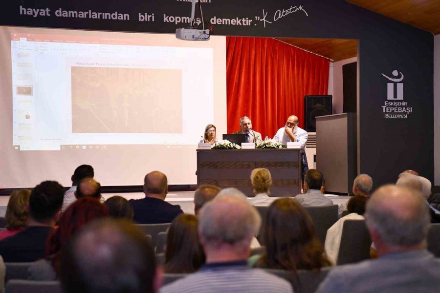 Tepebaşı’nda Cumhuriyet Ve Eskişehir Konferansı