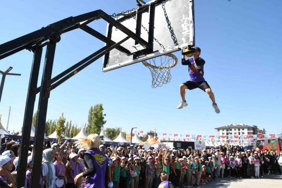 Aksaray’da Bilim Festivali Coşkuyla Başladı
