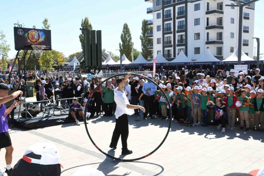 Aksaray’da Bilim Festivali Coşkuyla Başladı