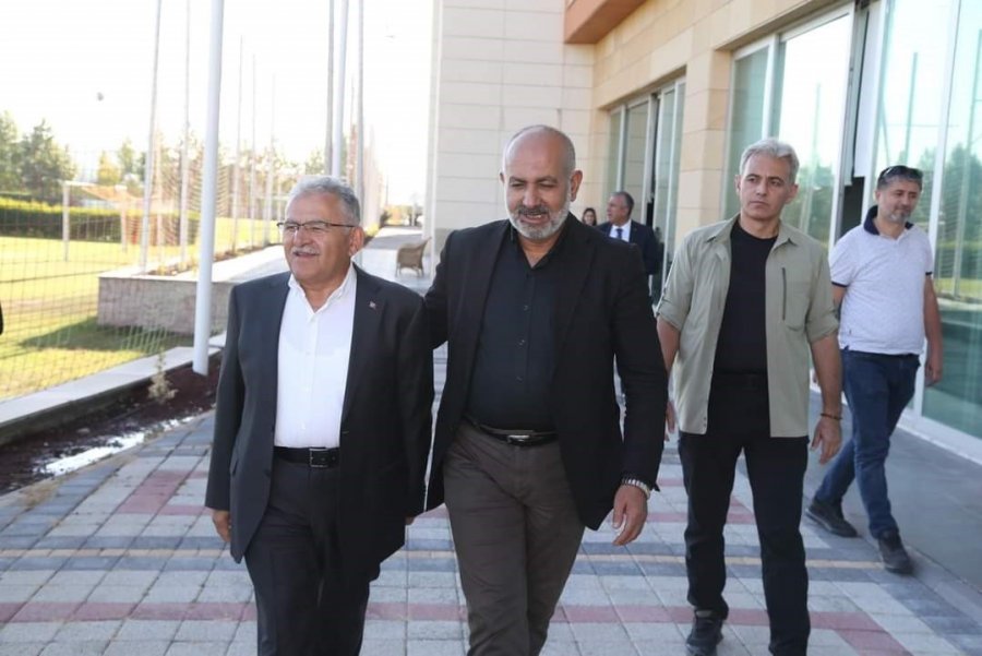 Kayserispor’da Yüzler Gülüyor