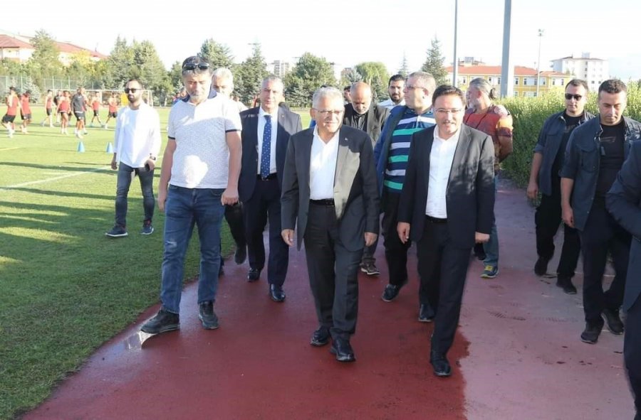 Kayserispor’da Yüzler Gülüyor