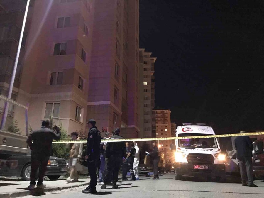 Konya’da 2 Genç Kız Çıktıkları Çatıdan Aşağıya Atladı