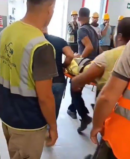 Akkuyu Ngs İşçileri Yemek Yerken Fenalaşıp Sedyeyle Taşındılar