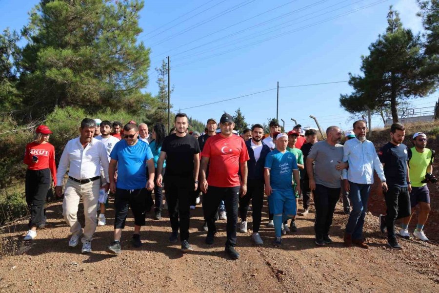 Toroslar’da Avrupa Hareketlilik Haftası Doğa Yürüyüşüyle Başladı