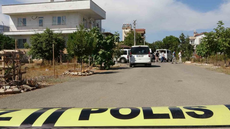 Antalya’da Tartıştığı 2 Çocuk Annesi Eşini Banyoda Av Tüfeği İle Öldürdü