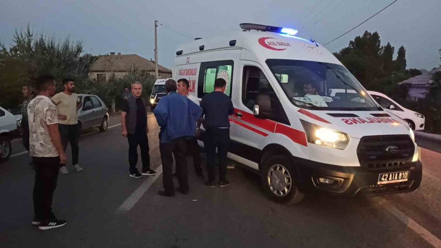 Konya’da Otomobil Motosikletle Çarpıştı: 2 Yaralı