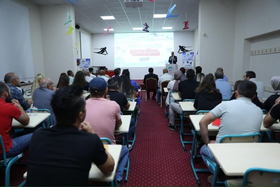 Büyükşehir, Kayak Turizmine Destek Olacak Eğitime Başladı