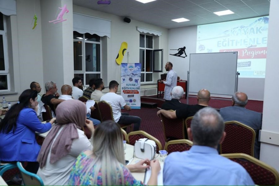Büyükşehir, Kayak Turizmine Destek Olacak Eğitime Başladı