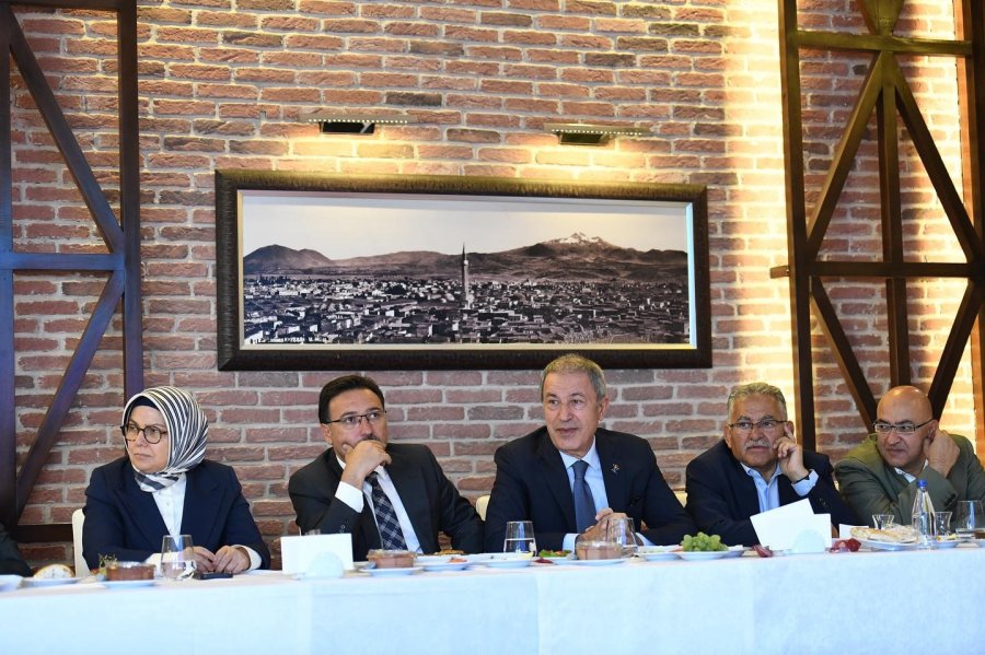 Erciyes’in Geleceğe Yönelik Projeleri Masaya Yatırıldı