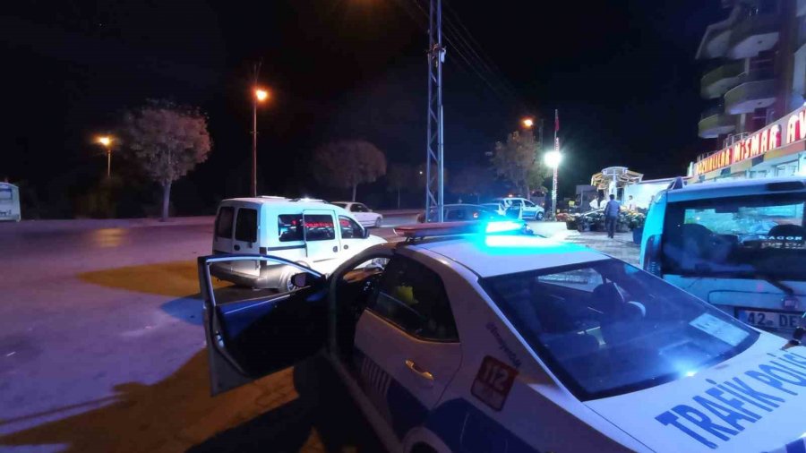 Konya’da Motosikletli Polislerin Kaza Yaptığı Anlar Kameralara Yansıdı