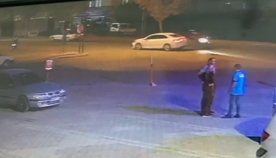 Konya’da Motosikletli Polislerin Kaza Yaptığı Anlar Kameralara Yansıdı