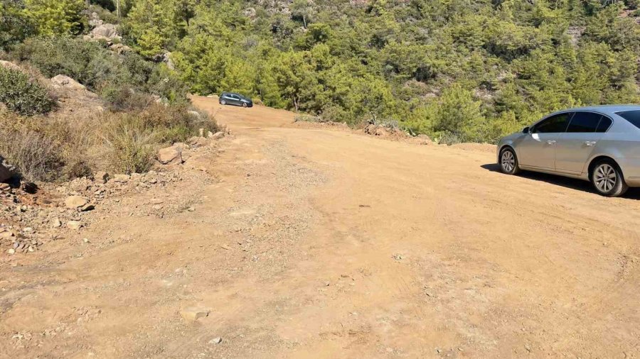 Kullandığı Silindirin Altında Kalan Sürücü Hayatını Kaybetti