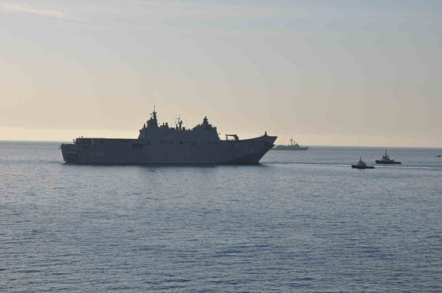 Dünyanın İlk Siha Savaş Gemisi Tcg Anadolu, Taşucu Limanından Ayrıldı