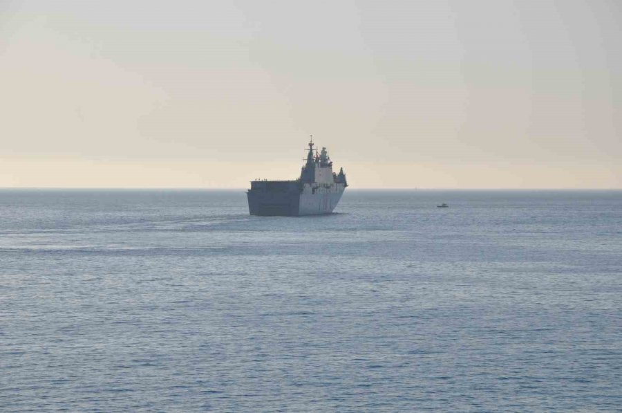 Dünyanın İlk Siha Savaş Gemisi Tcg Anadolu, Taşucu Limanından Ayrıldı