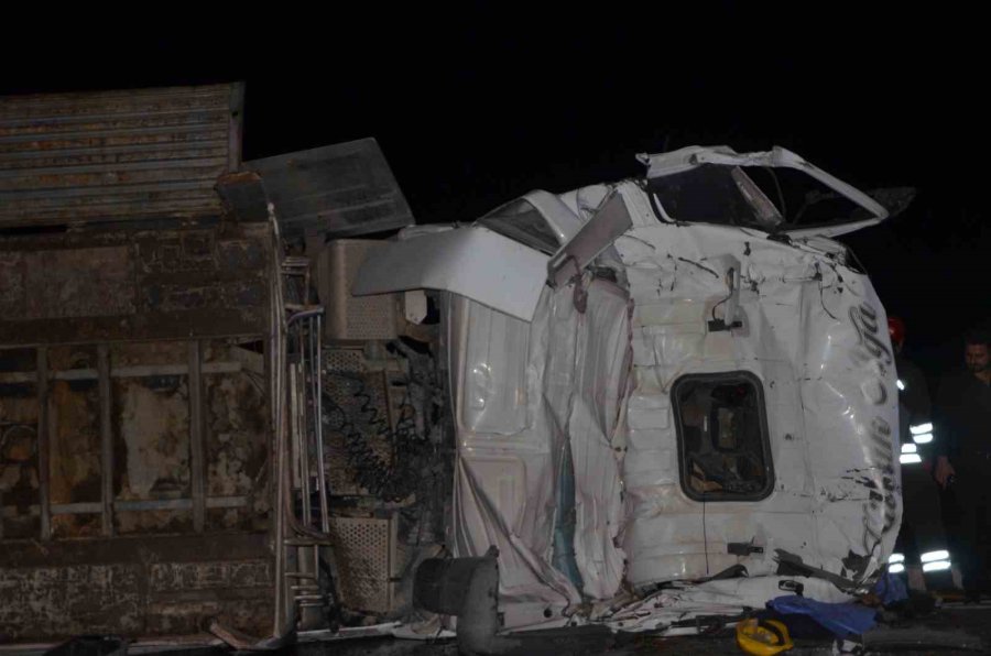 Konya’da İki Tır Çarpıştı: 1 Ölü, 1 Yaralı