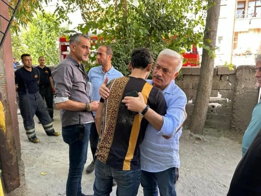 Vali Kumbuzoğlu’ndan Yangında 4 Yaşındaki Çocuğun Öldüğü Evde İnceleme