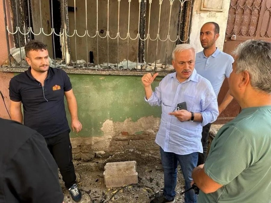 Vali Kumbuzoğlu’ndan Yangında 4 Yaşındaki Çocuğun Öldüğü Evde İnceleme