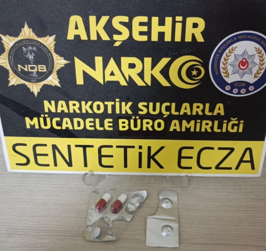 Akşehir’de Uyuşturucu Tacirlerine Operasyon: 5 Gözaltı