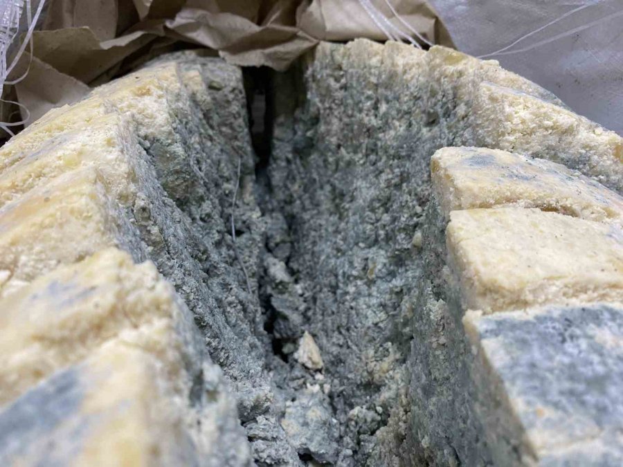 Osmanlı’dan Günümüze Uzanan Vazgeçilmez Lezzet: "küflü Peynir"