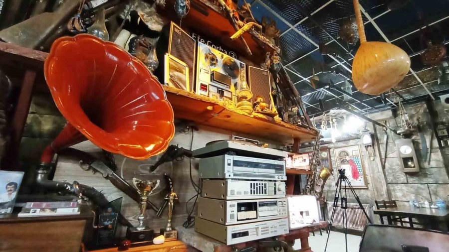 Antikacı Değil, Çorbacı