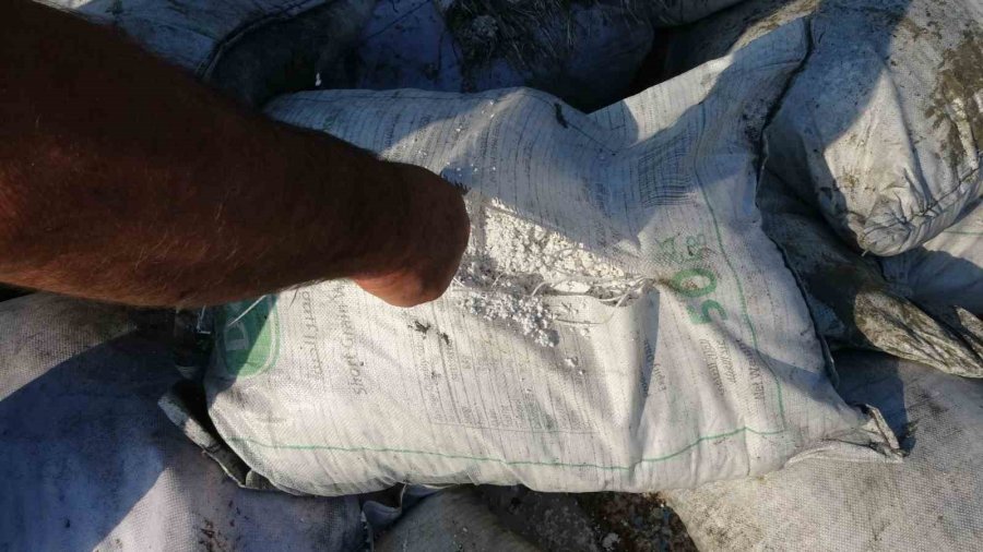 Balıkçılar Şaştı Kaldı: Denizden Balık Yerine Çuval Çuval Pirinç Çıktı