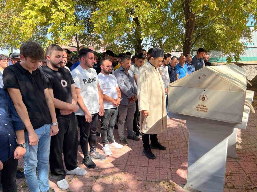 Düğünlerine 7 Gün Kala Nişanlısıyla Kazada Ölen Gence Acı Veda